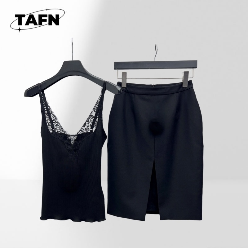 Fashion-Forward Women's Skirt  - Woman Formal Wear 评论和价格
